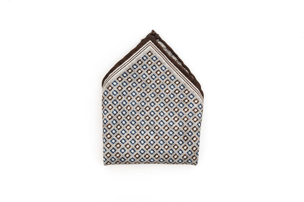 Grey clutch bag with geometric pattern in pure silk