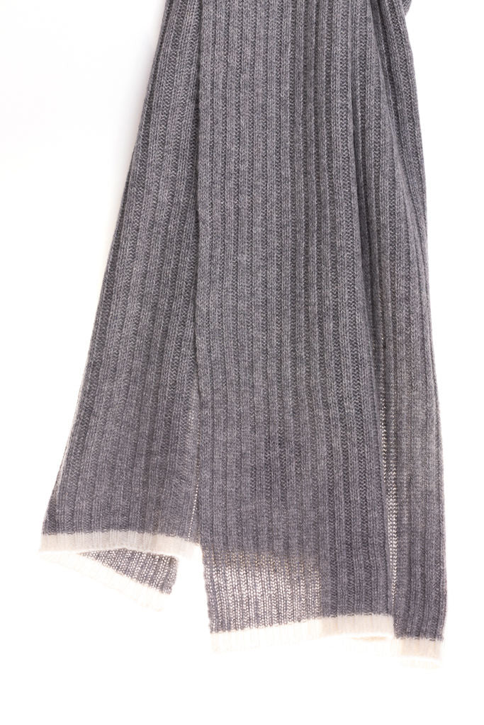 Grey scarf with pure cashmere trim