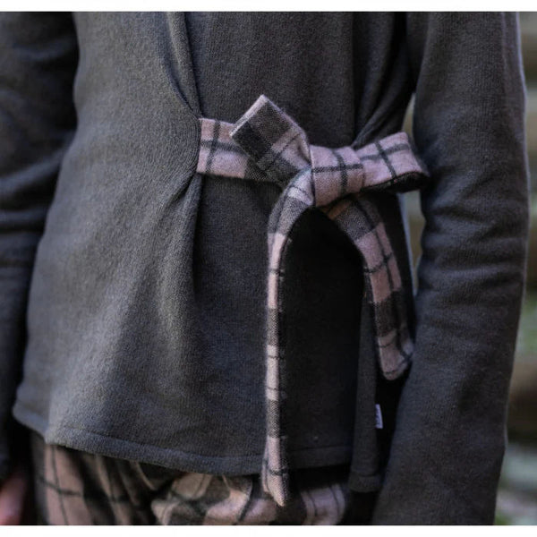WARM COTTON SWEATER WITH CHECKED BOW