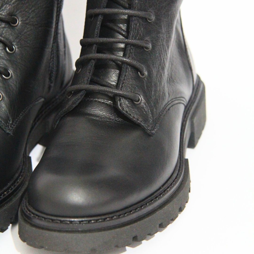 MastroDomenico Women's Handcrafted Ankle Boots – Black 