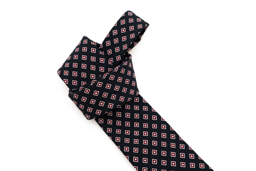 Black tie with burgundy micro pattern pure wool