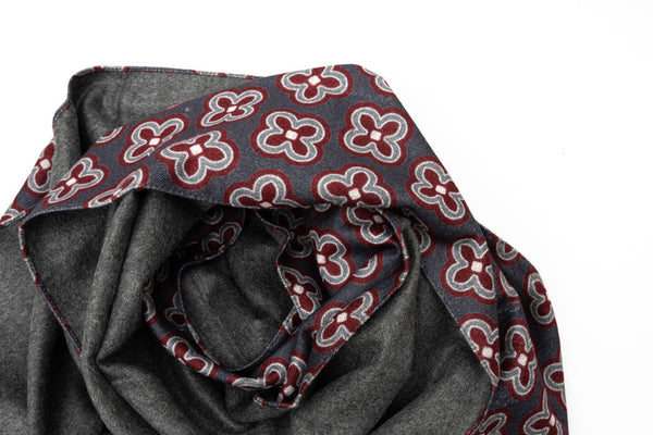 Grey scarf with geometric pattern