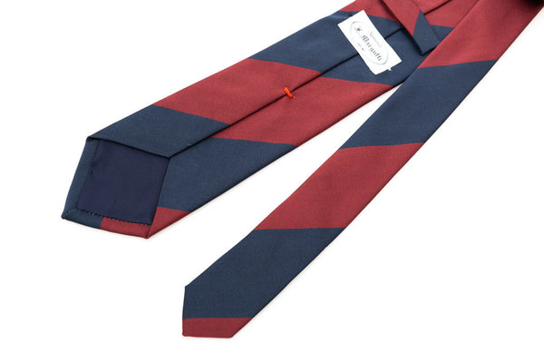 Cravatta a righe blu e bordeaux
