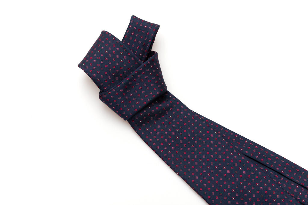 Blue tie with pure silk geometry