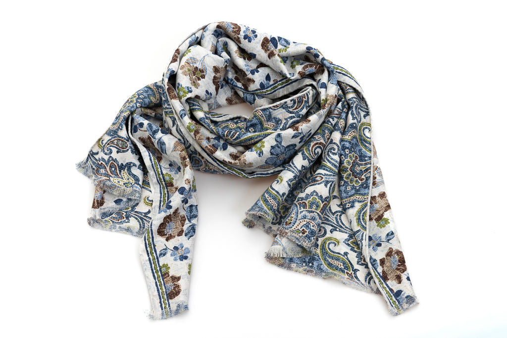Double-face scarf with floral pattern in pure silk