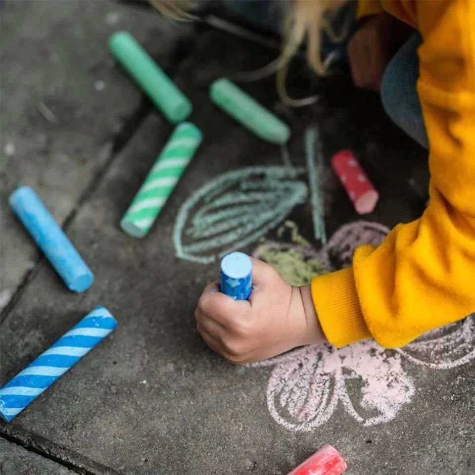 GESSETTI GIGANTI PER COLORARE IN STRADA