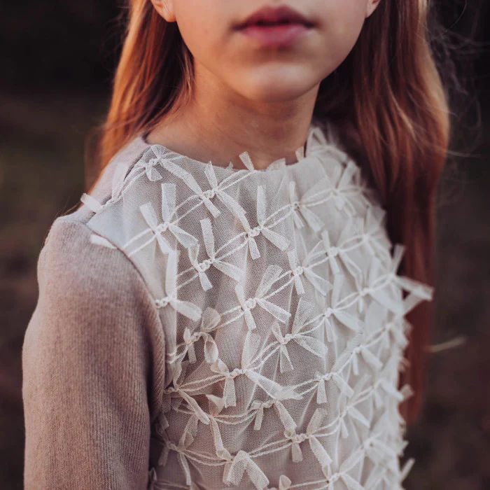 MAGLIA BEIGE CON FIOCCHETTI