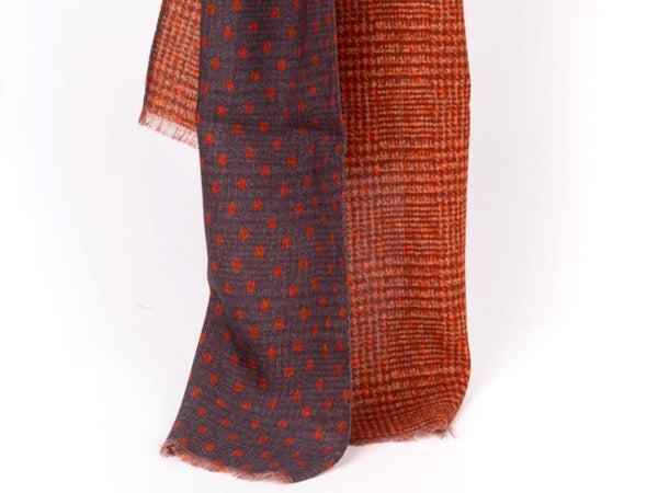 Double-faced polka dot scarf in pure wool
