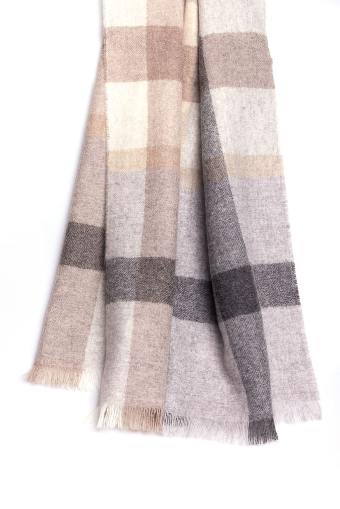 Grey and beige checked scarf in pure cashmere
