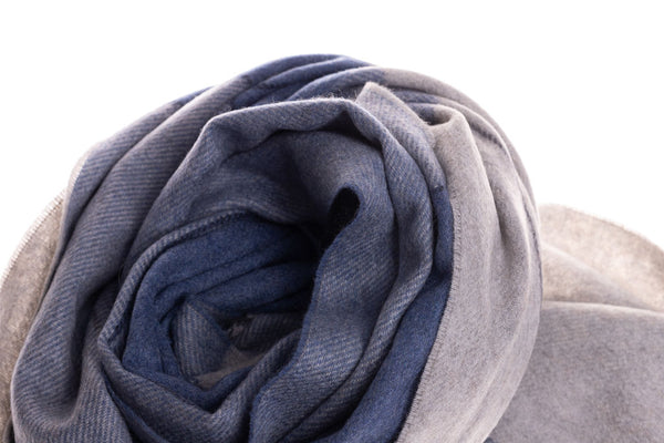 Blue checked scarf in pure cashmere