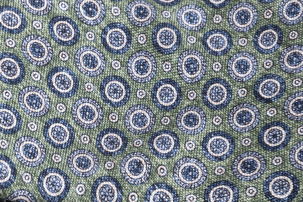 Pure green silk tie