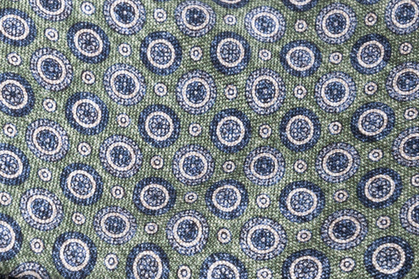 Pure green silk tie