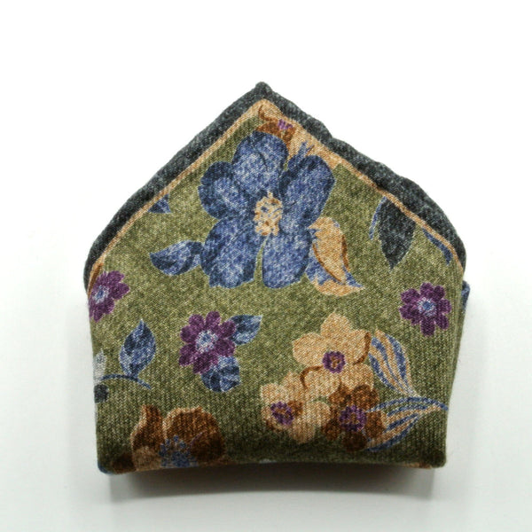 Green pure wool clutch bag