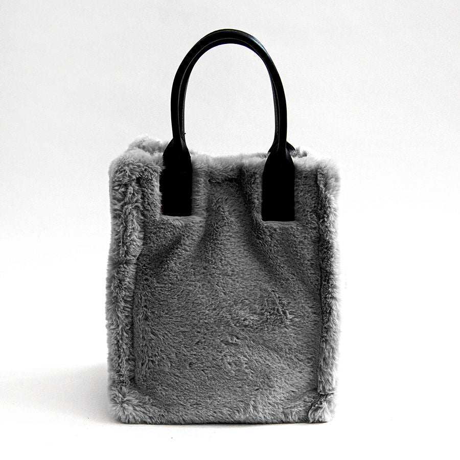 TRUDY BIG - grey faux fur shopping bag