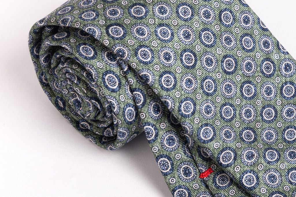 Pure green silk tie