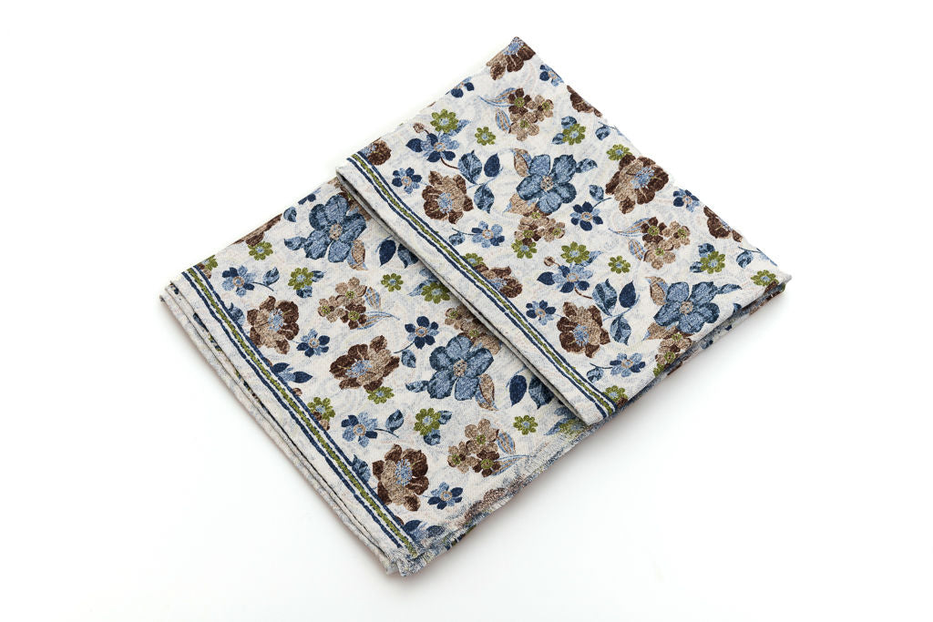 Double-face scarf with floral pattern in pure silk