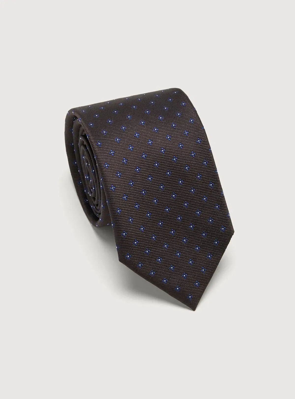 Patterned silk tie