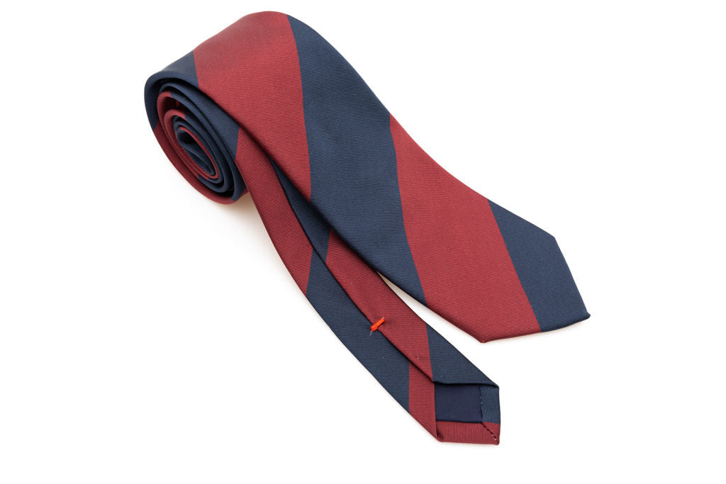 Cravatta a righe blu e bordeaux