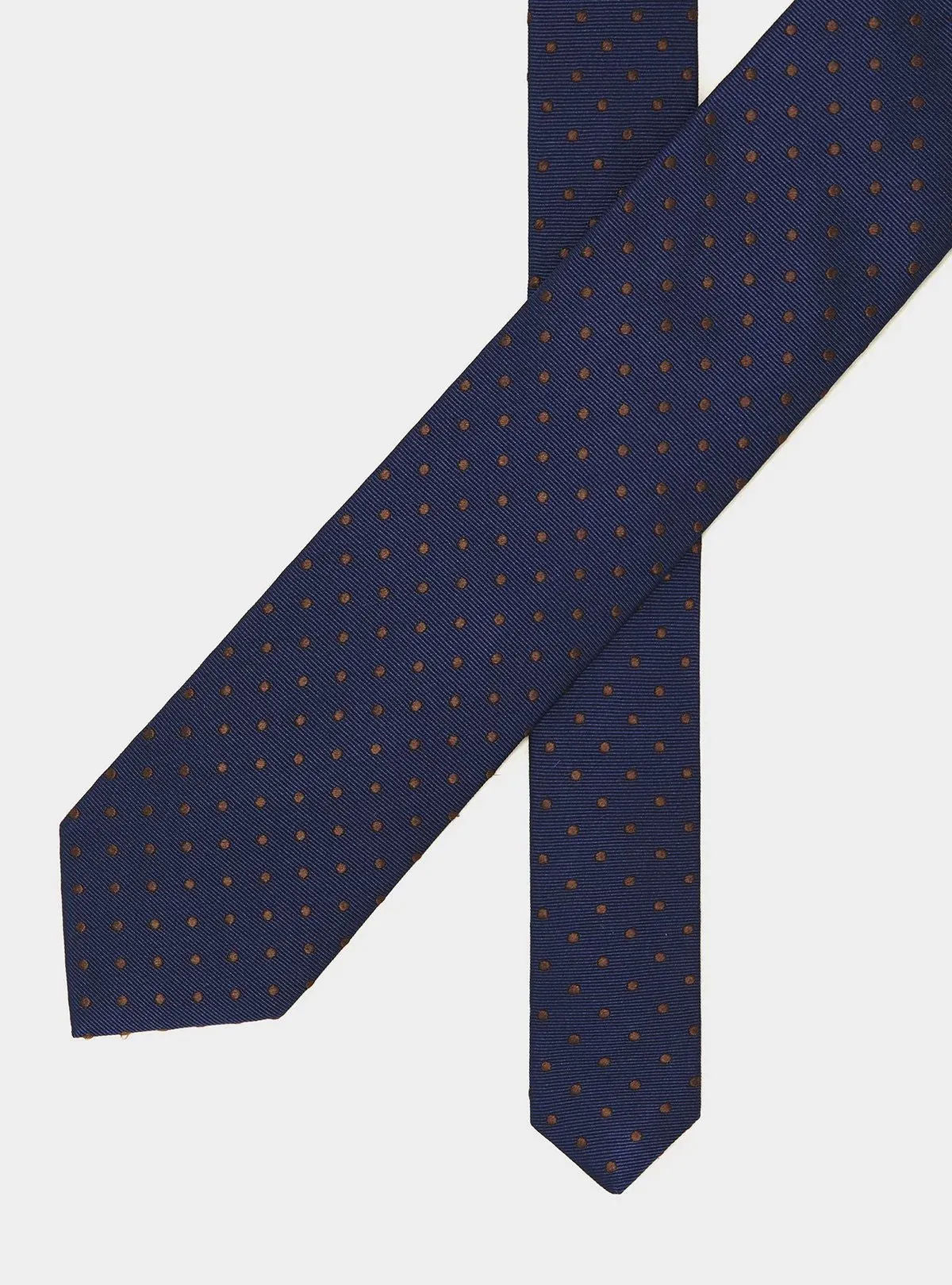 Patterned silk tie