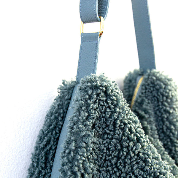 BOUCLE' - leather and eco-fur bag in aviation