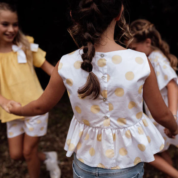 POLKA DOT PRINT TOP WITH RUFFLES