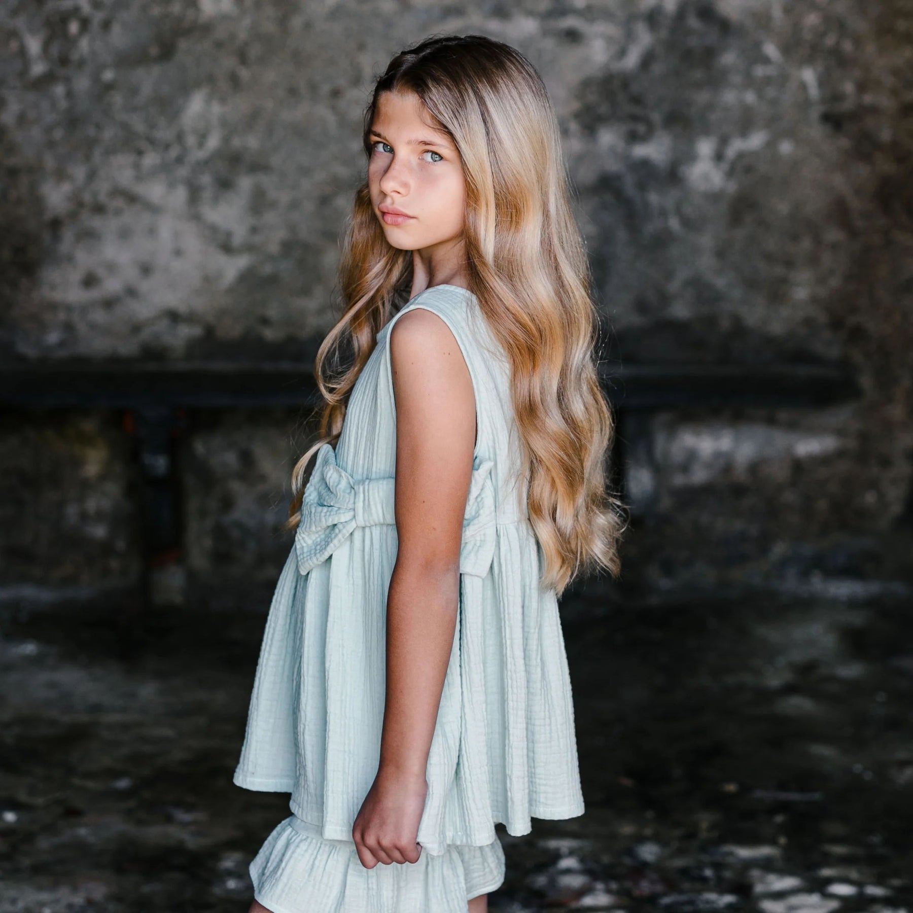 TOP VERDE MENTA CON FIOCCO FRONTALE