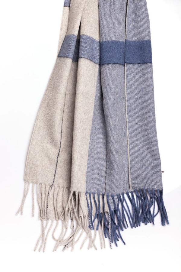 Blue checked scarf in pure cashmere