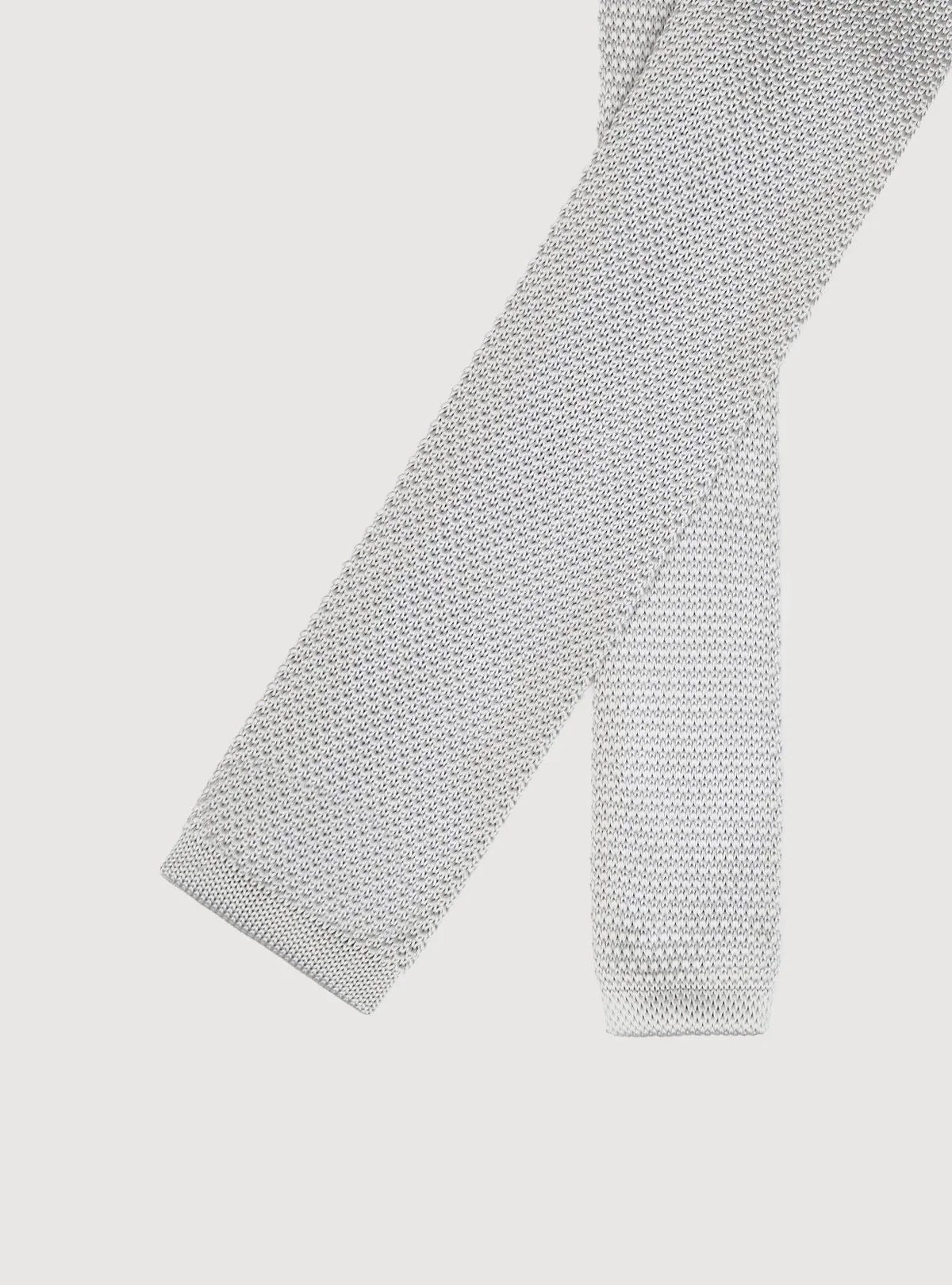 Knitted tie