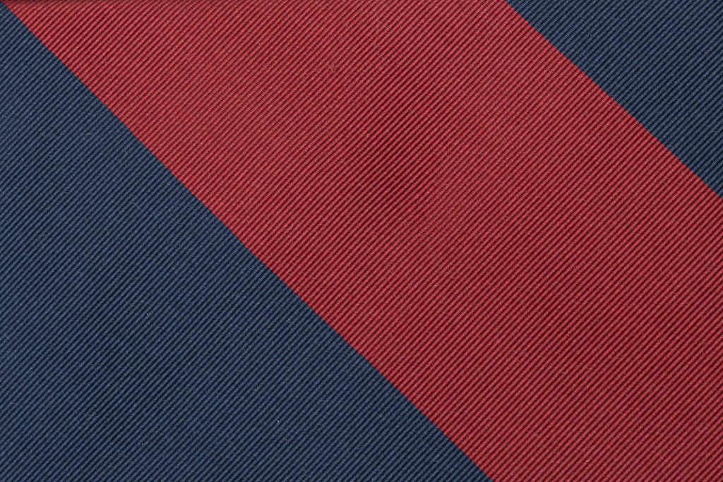 Cravatta a righe blu e bordeaux