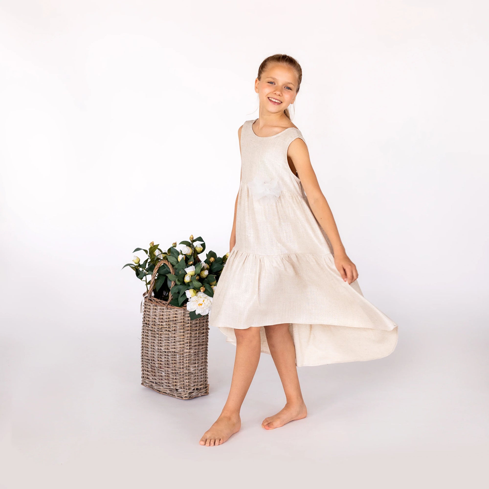 LINEN DRESS WITH BROOCH
