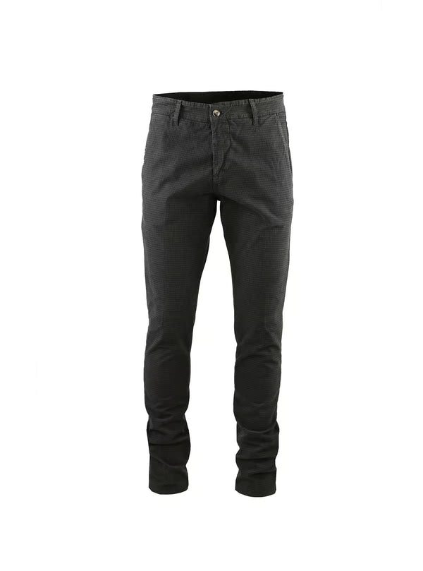 TROUSERS WITH HOUNDSTOOTH PATTERN