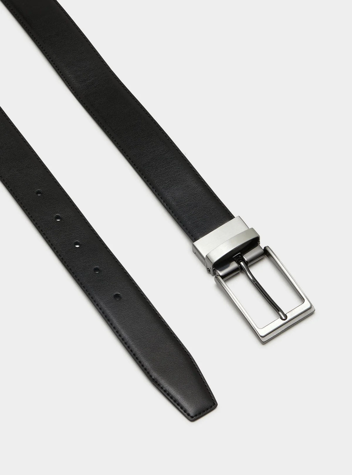 Cintura in pelle double face.