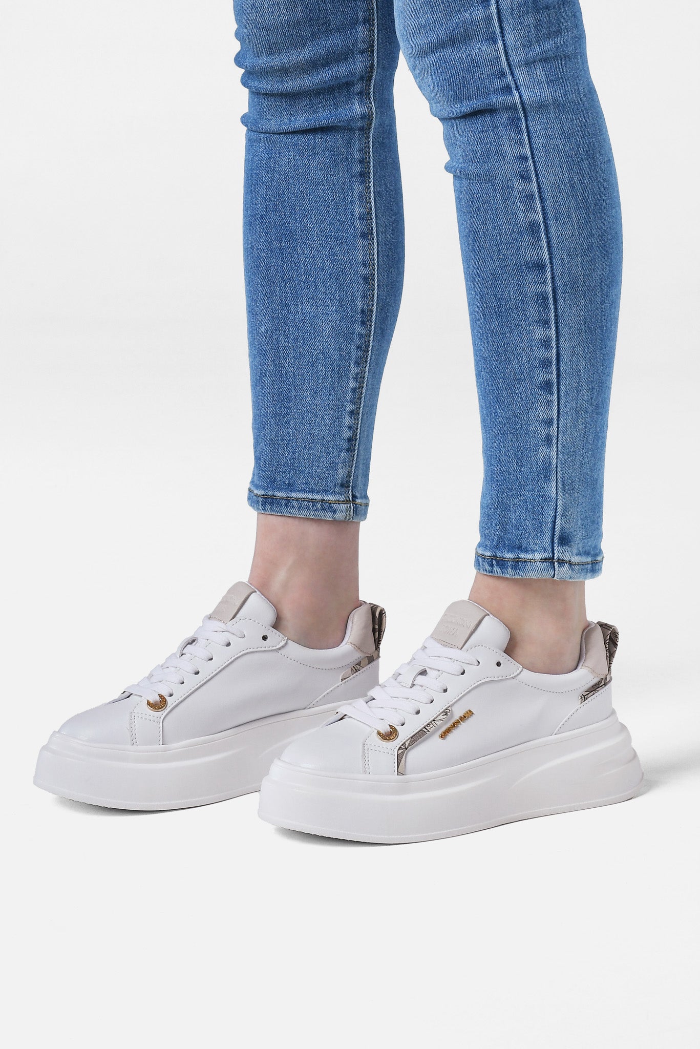 Sneaker Floyd Bianca Teodosia