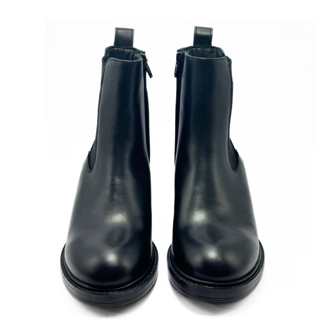 MastroDomenico Women's Handmade Low Ankle Boots - Black 
