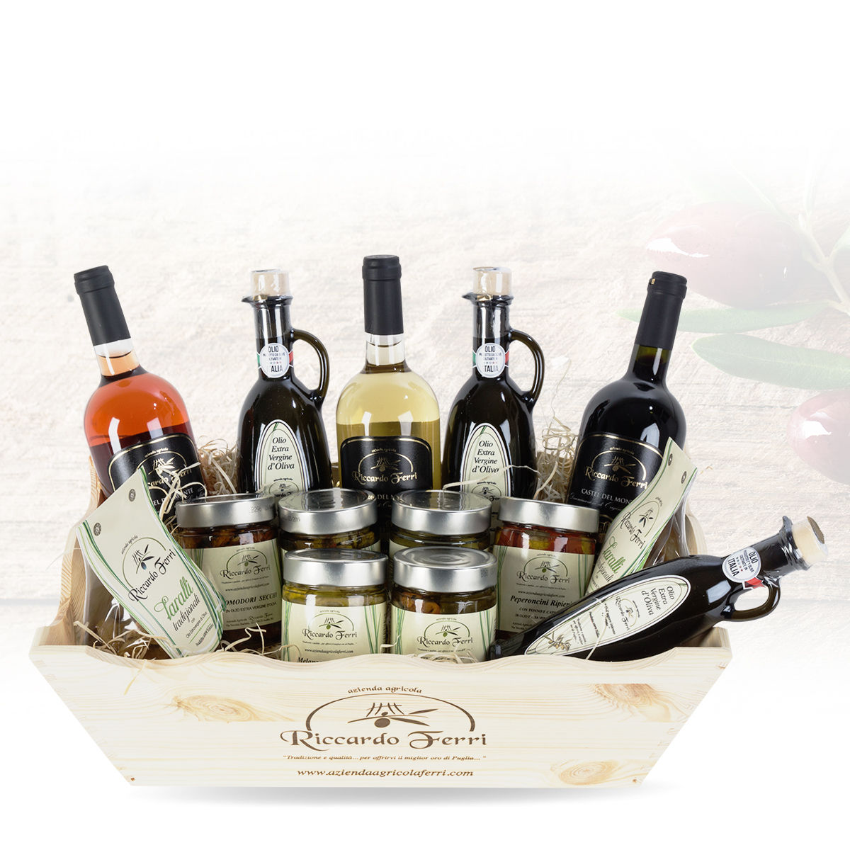 Gift basket of typical Apulian products