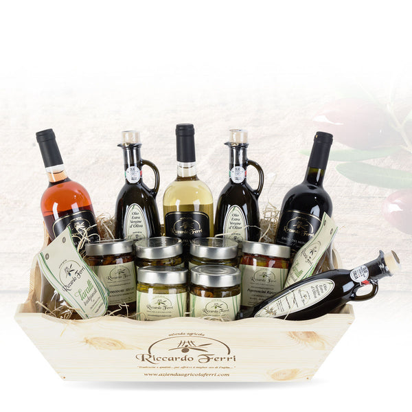 Gift basket of typical Apulian products