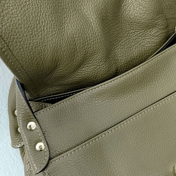 SADDLE - postina a spalla in pelle dollaro verde oliva