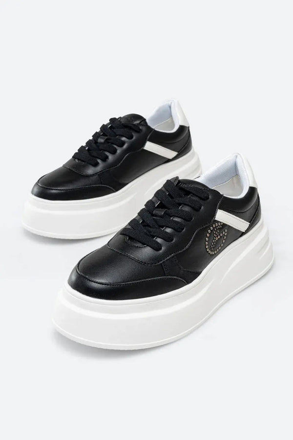 Black Floyd Sneaker