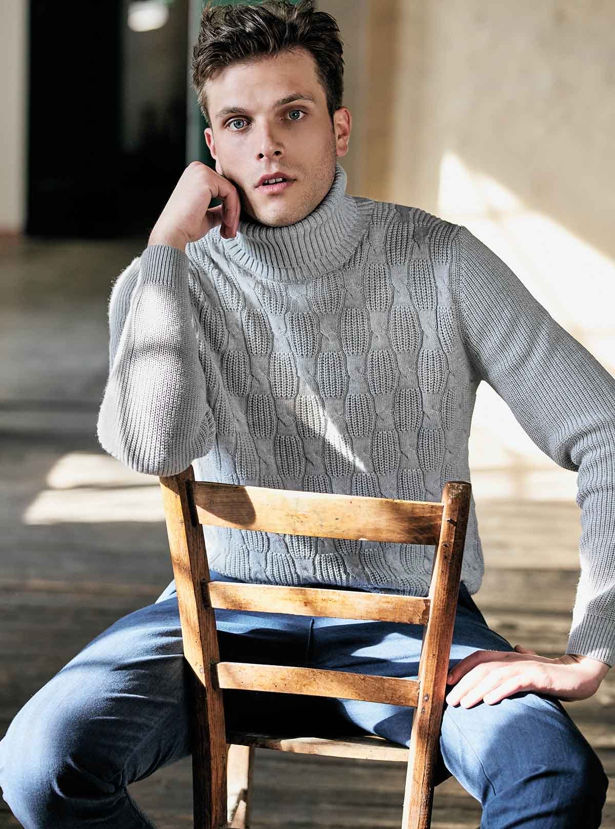 TURTLENECK WITH BRAID AND COB WORKMANSHIP