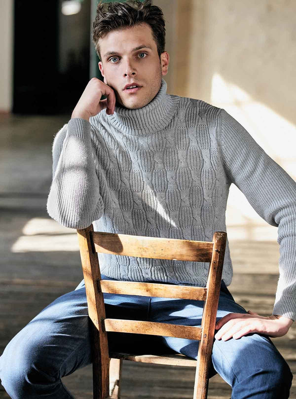 TURTLENECK WITH BRAID AND COB WORKMANSHIP