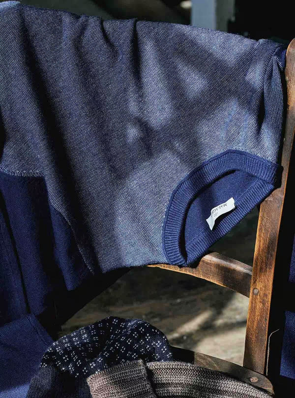 CREW NECK WITH THIN STRIPES
