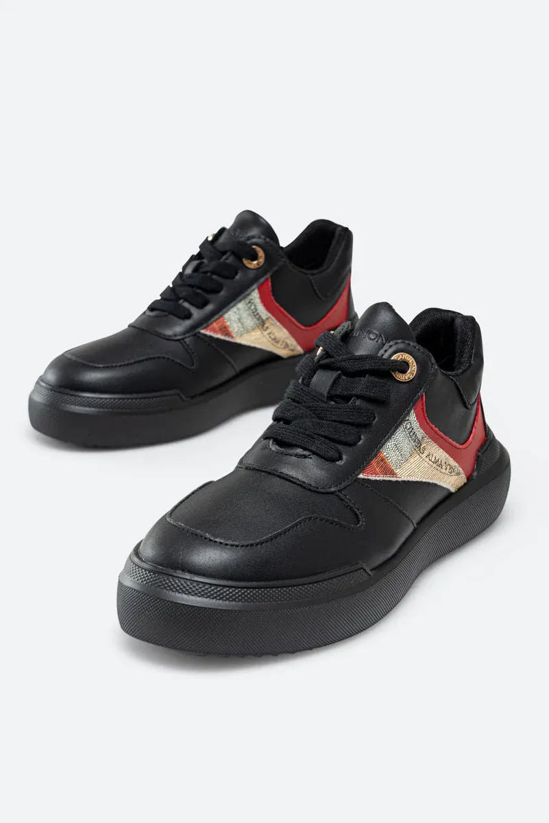 Leon Classic Black Sneaker