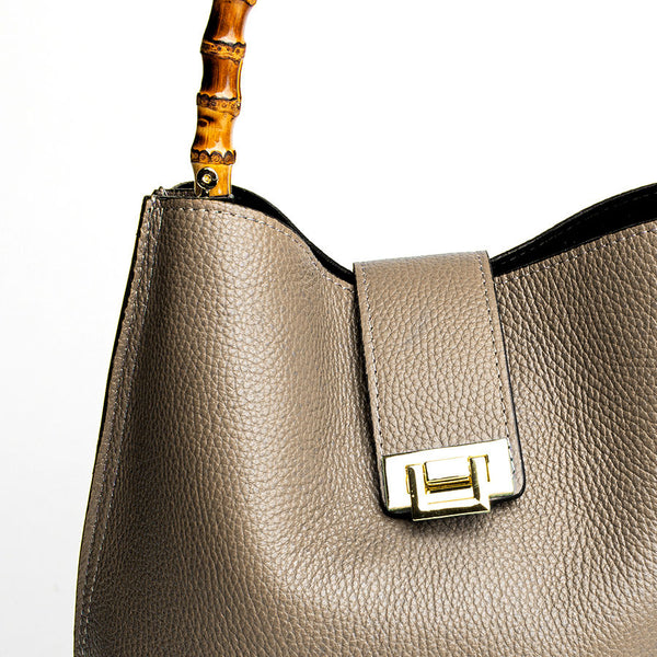 SOHO IT - leather bucket bag with bamboo handles