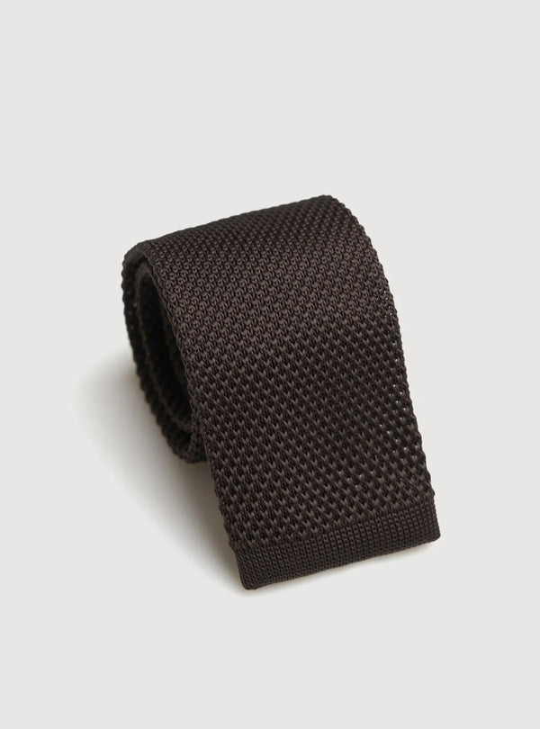 Knitted tie