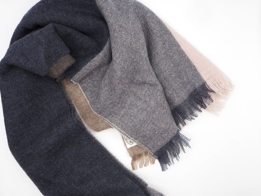 Beige pure wool scarf