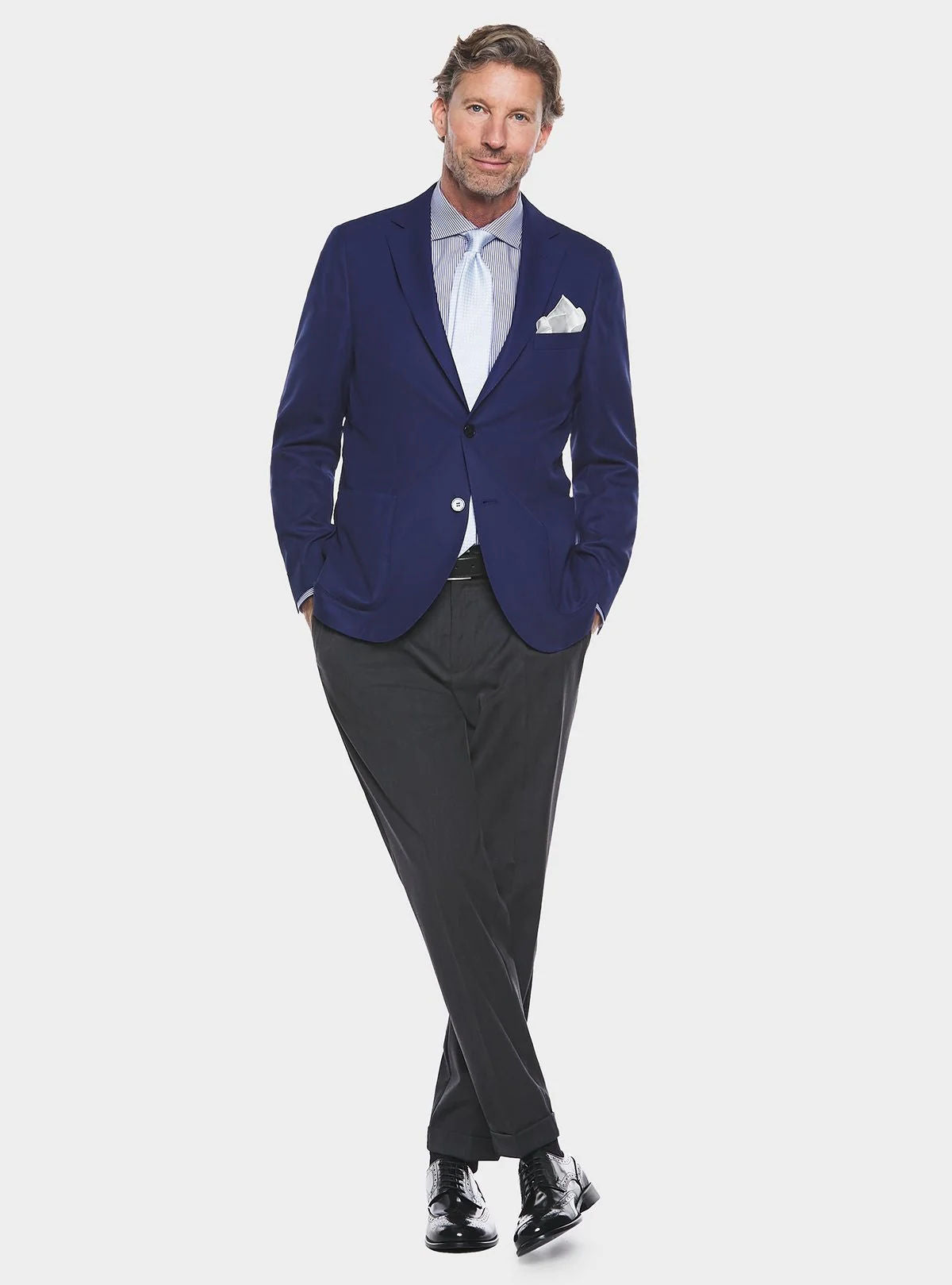 Pantalone classico con pences in misto lana stretch