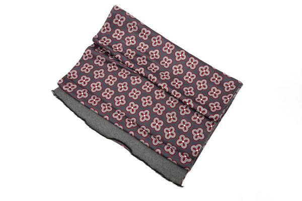 Grey scarf with geometric pattern