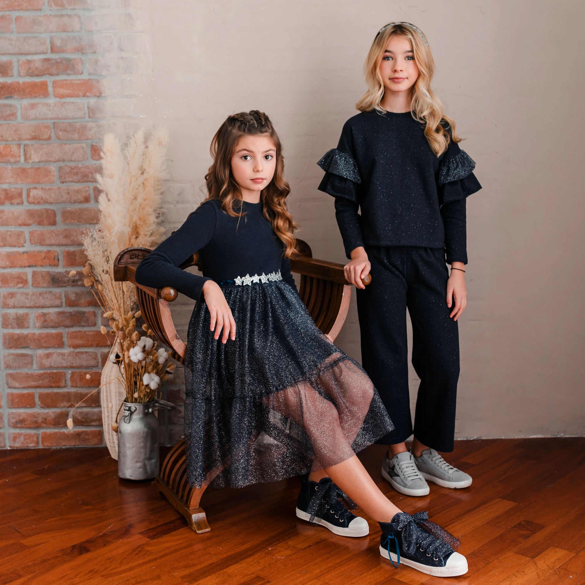 MAGLIA DETTAGLIO FRAPPE IN TULLE