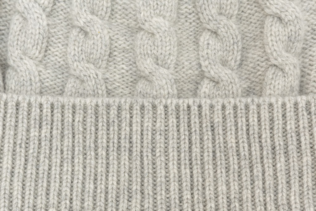 Light grey pure cashmere hat