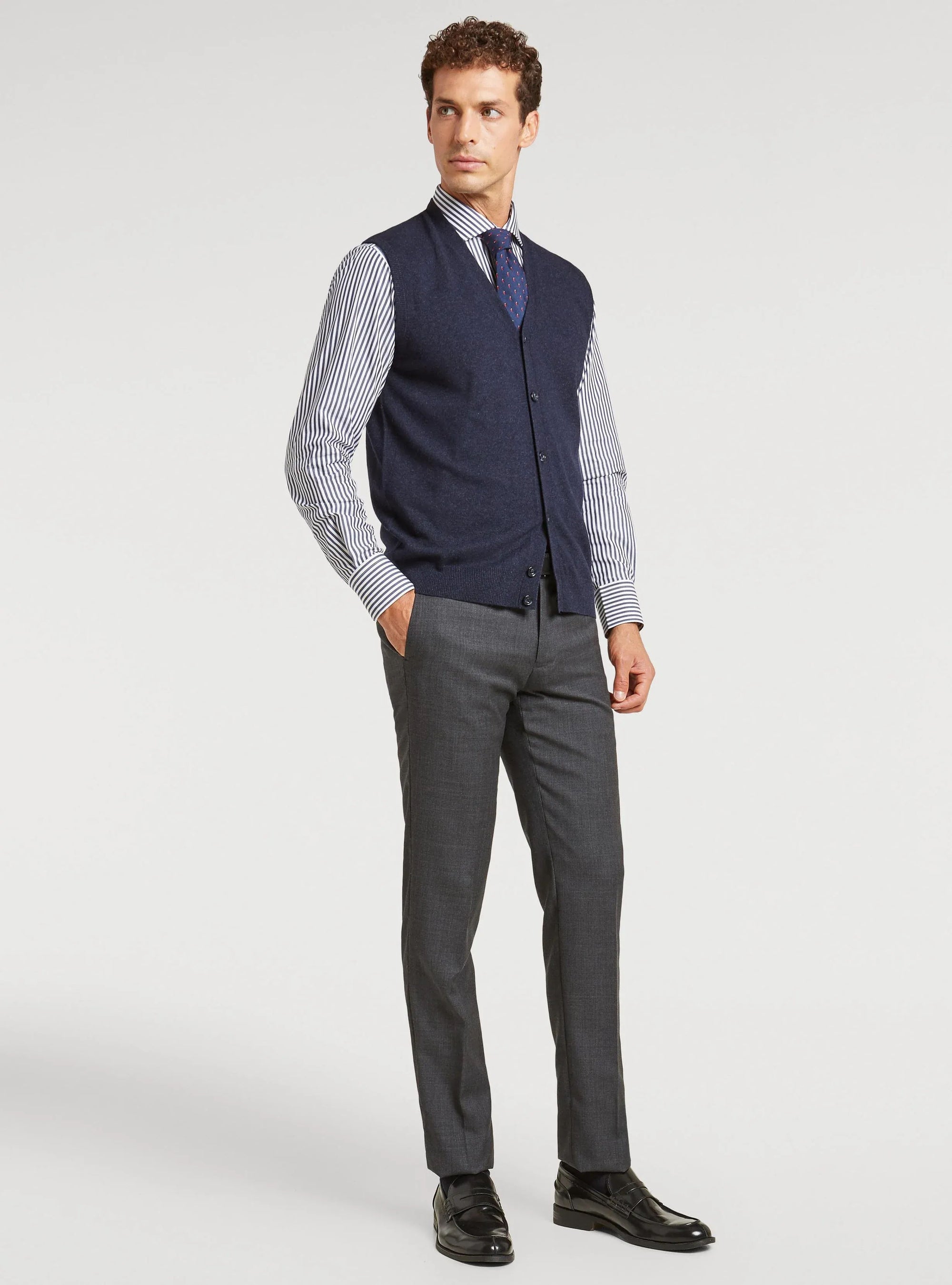 Gilet con bottoni in lana Merino